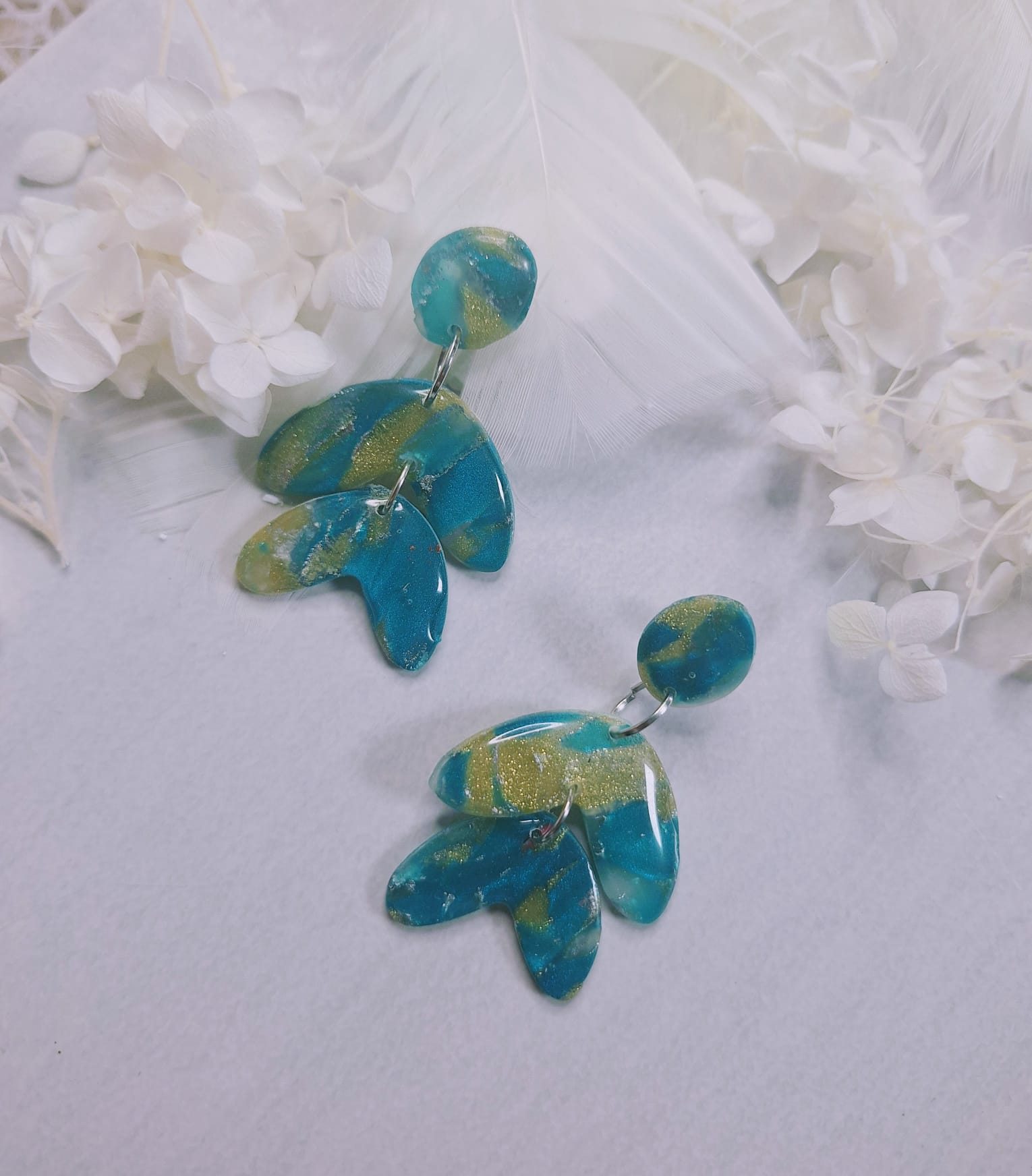 Boucles d&rsquo;oreilles chic pailleté océan 🌊