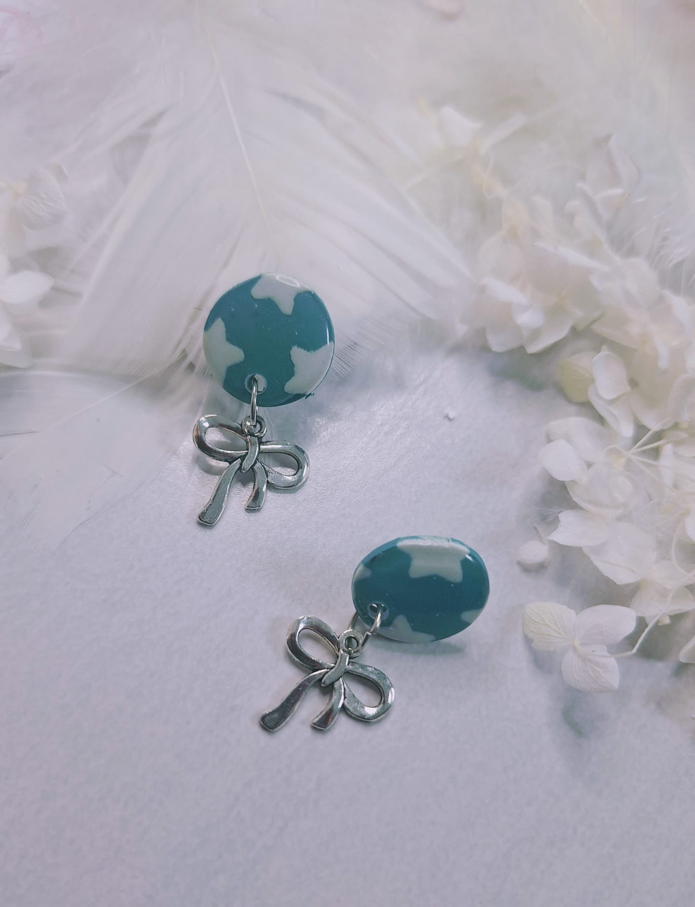 Boucles d&rsquo;oreilles petit noeud étoilé 💫