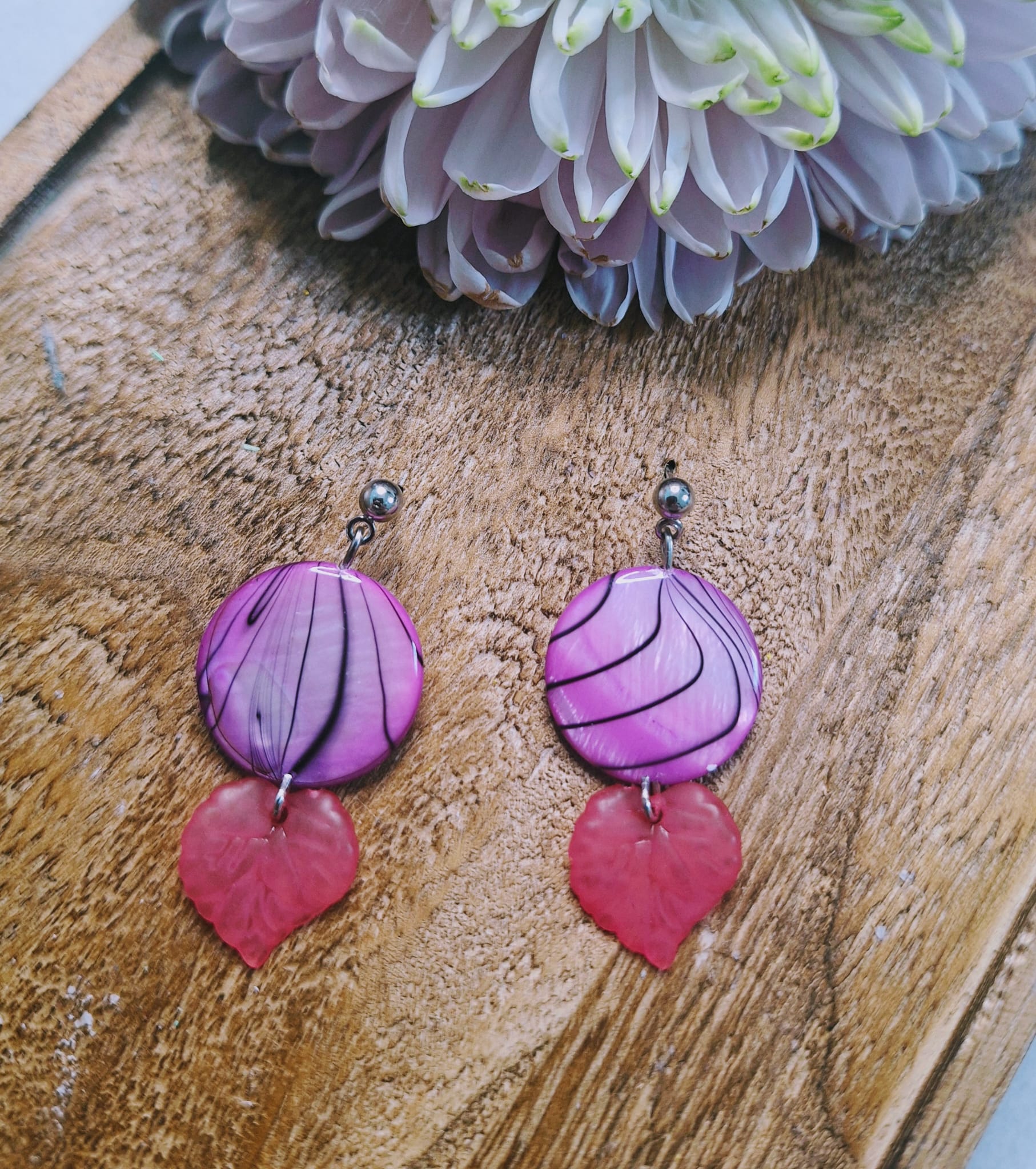Boucles d&rsquo;oreilles Feuilles rosées 🍂
